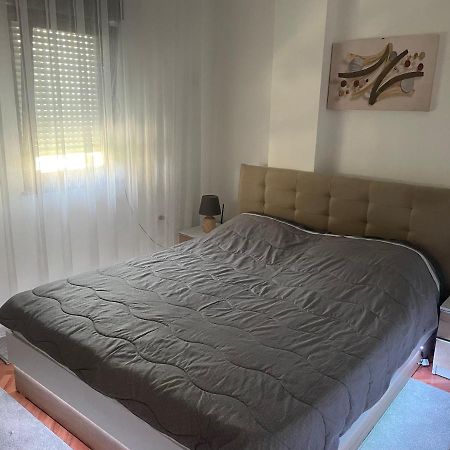 Modern Reality Apartment คูมาโนโว ภายนอก รูปภาพ