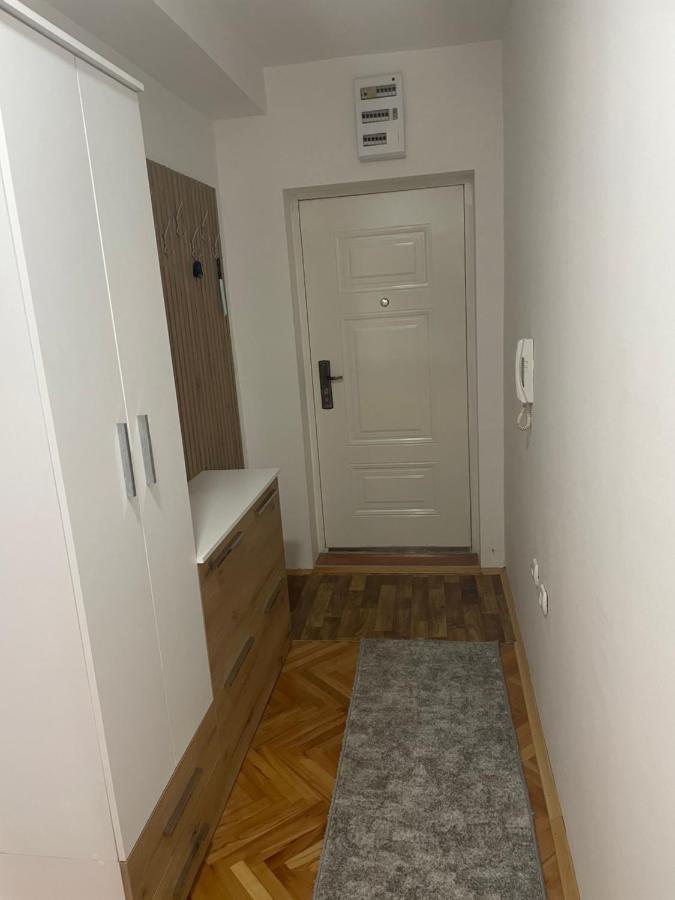 Modern Reality Apartment คูมาโนโว ภายนอก รูปภาพ