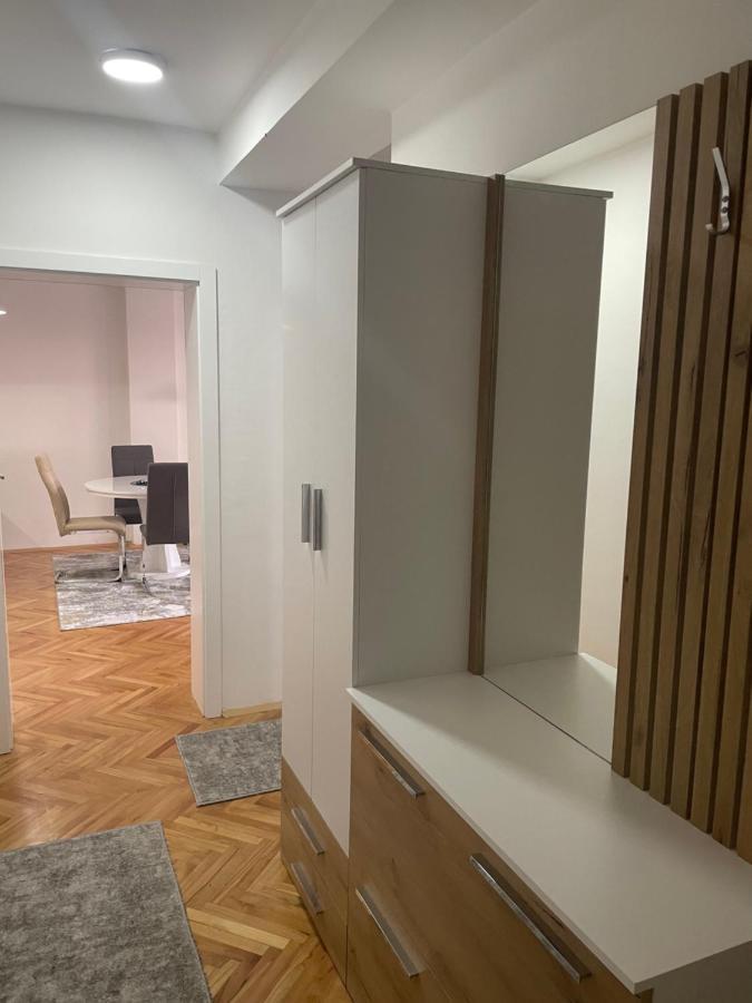 Modern Reality Apartment คูมาโนโว ภายนอก รูปภาพ