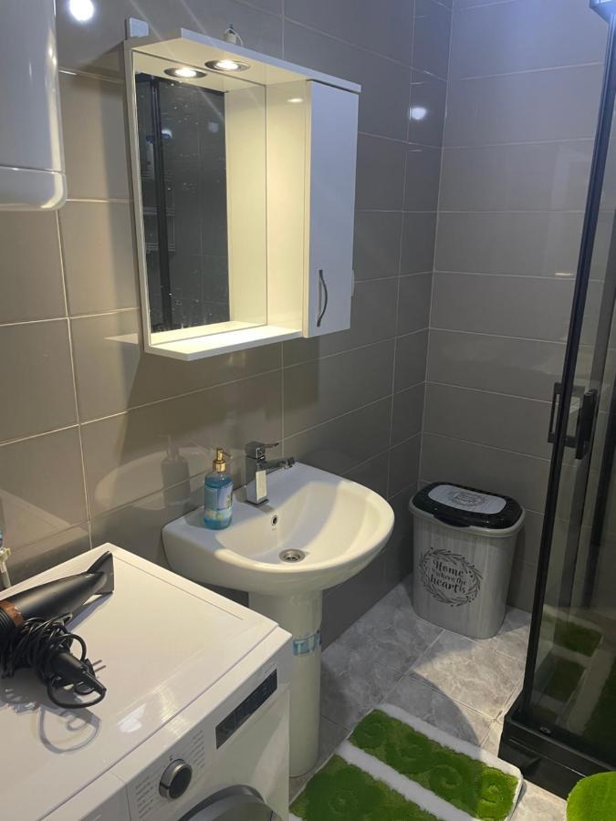 Modern Reality Apartment คูมาโนโว ภายนอก รูปภาพ