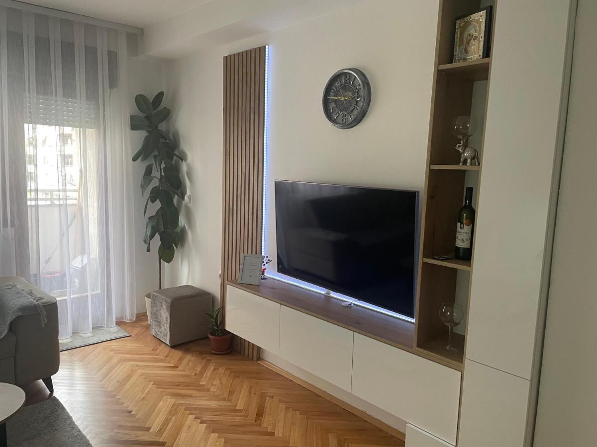 Modern Reality Apartment คูมาโนโว ภายนอก รูปภาพ