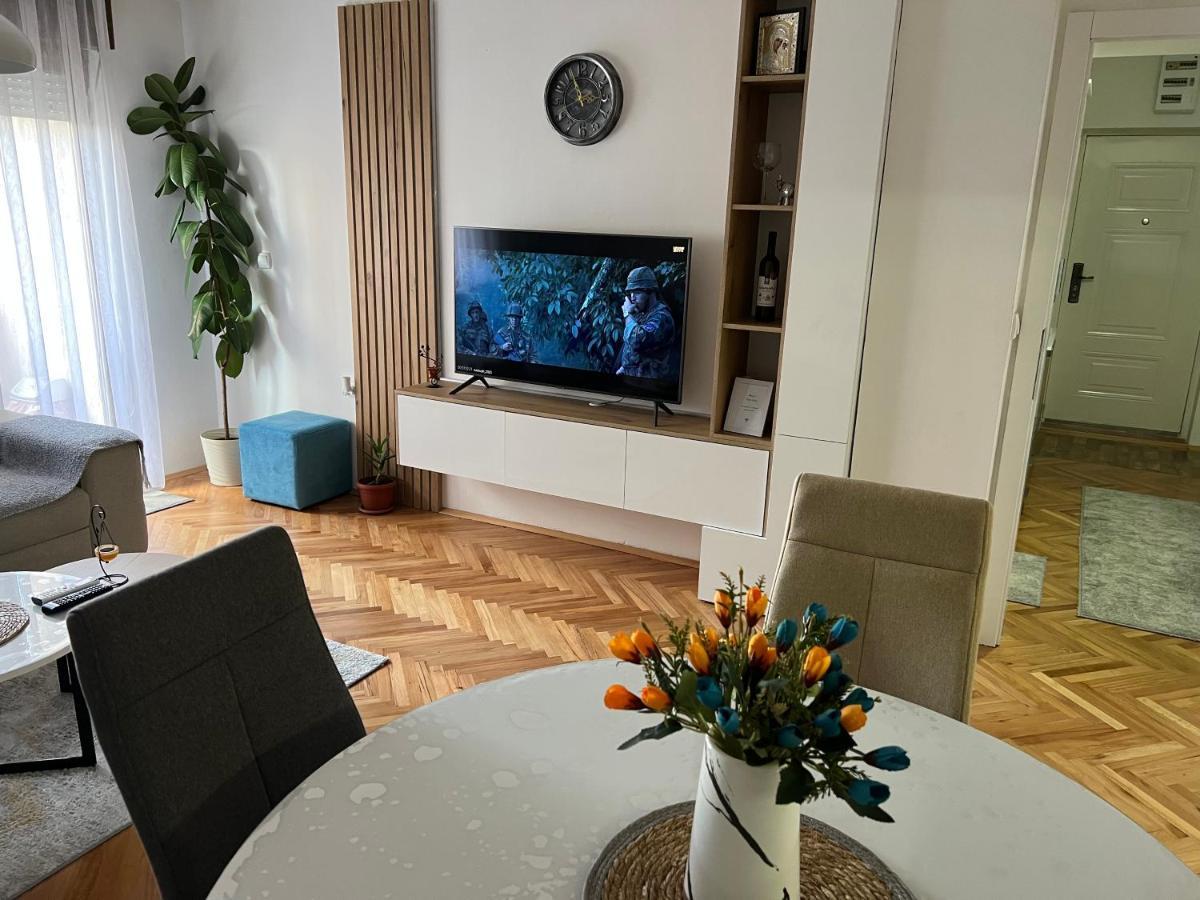 Modern Reality Apartment คูมาโนโว ภายนอก รูปภาพ